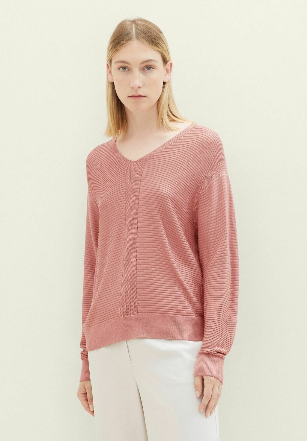 

Свитшот TOM TAILOR MIT V-AUSSCHNITT, цвет fading rose