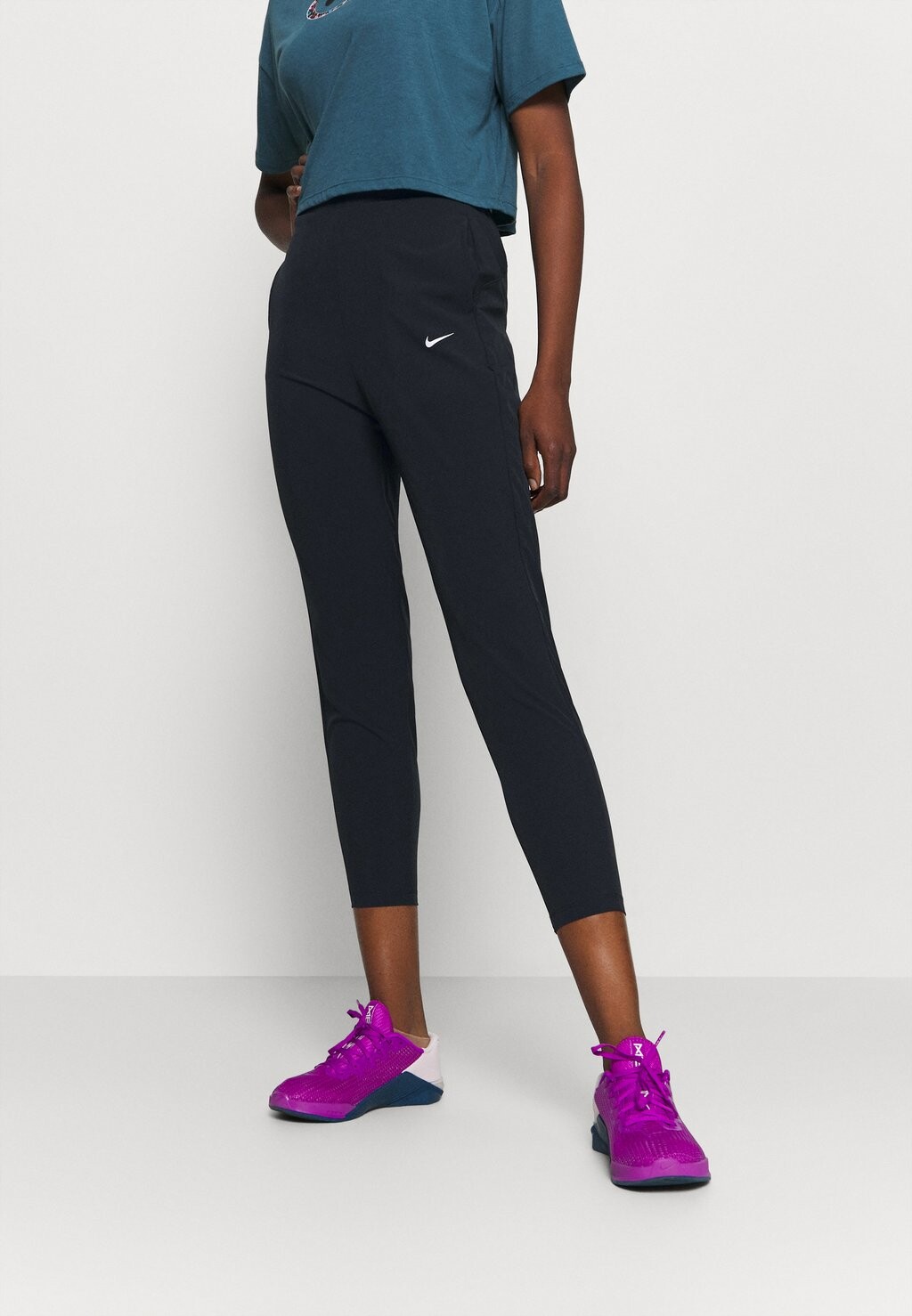 

Спортивные брюки Nike, черно-белый, Черный