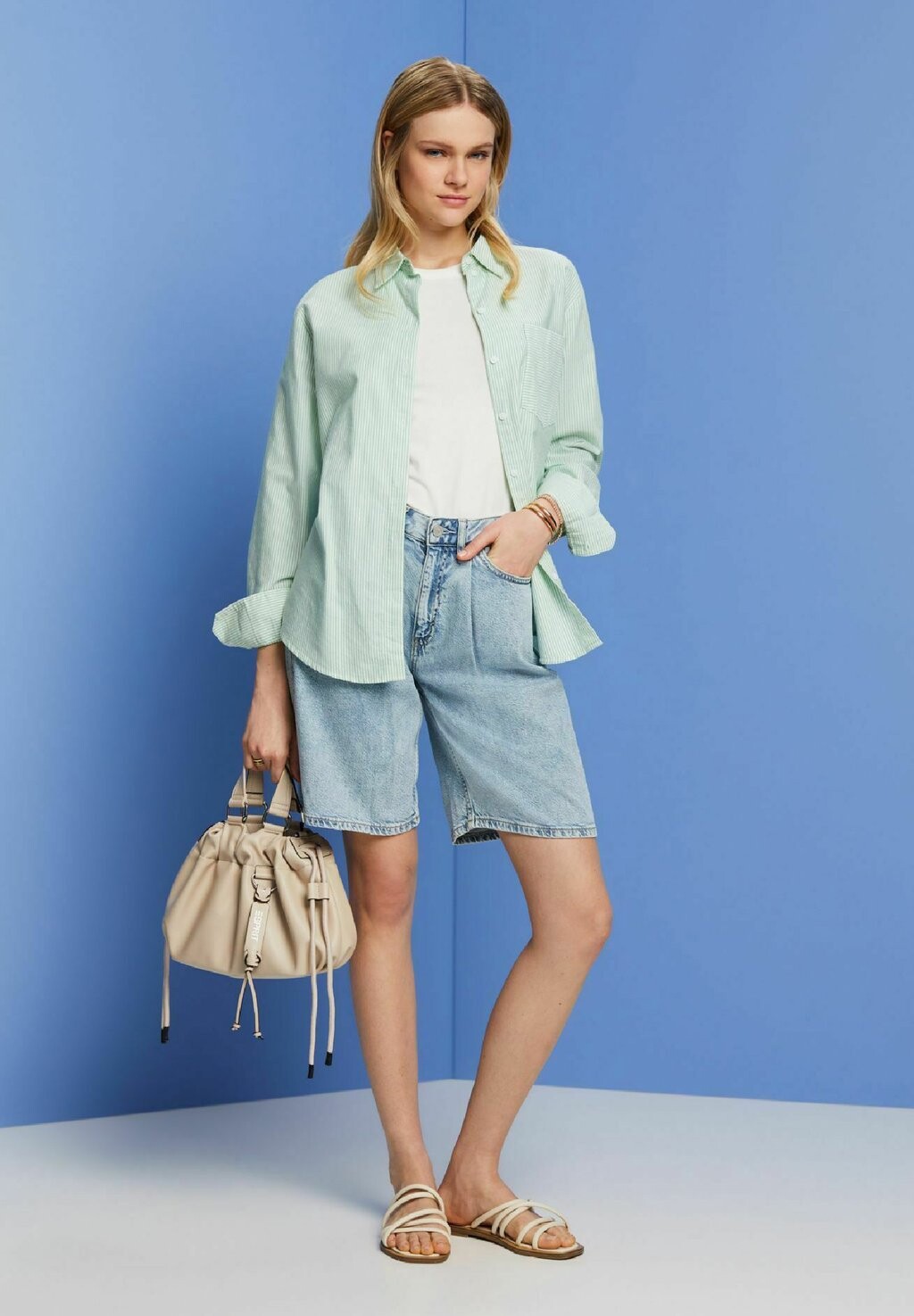 

Джинсовые шорты Esprit, синий