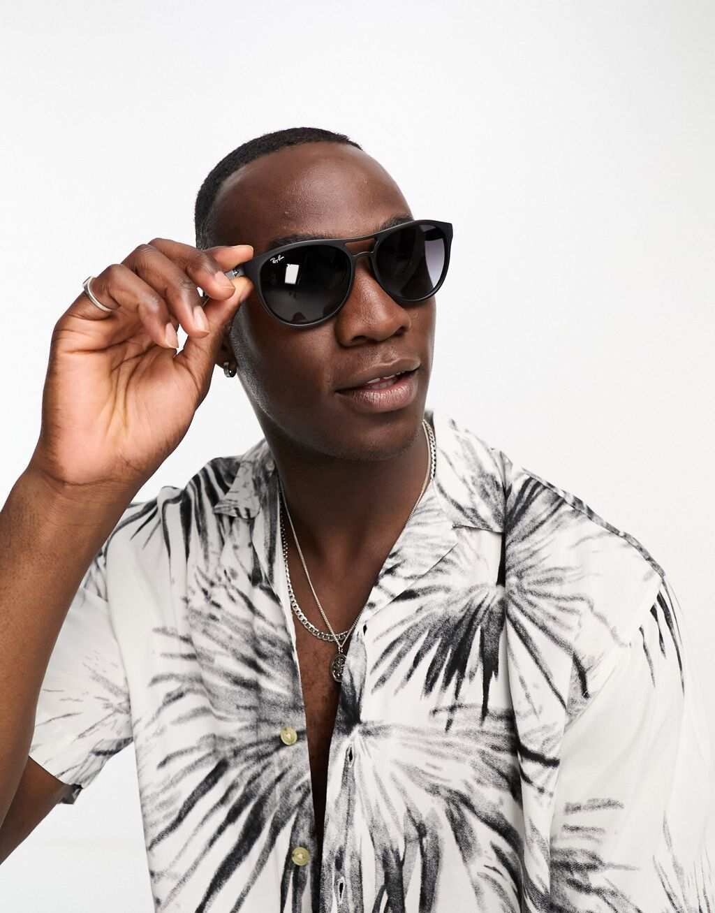 

Черные квадратные солнцезащитные очки Ray-Ban 0RB4170