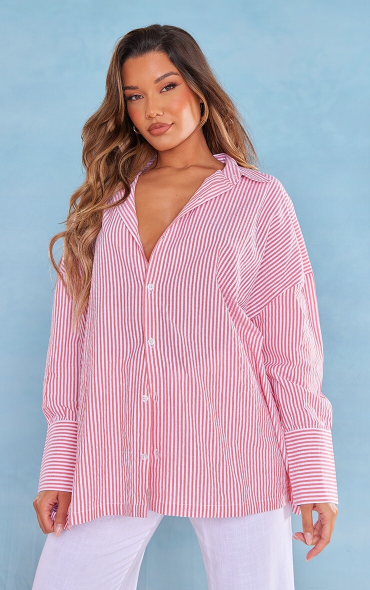 

PrettyLittleThing Рубашка с расклешенными рукавами в красную полоску