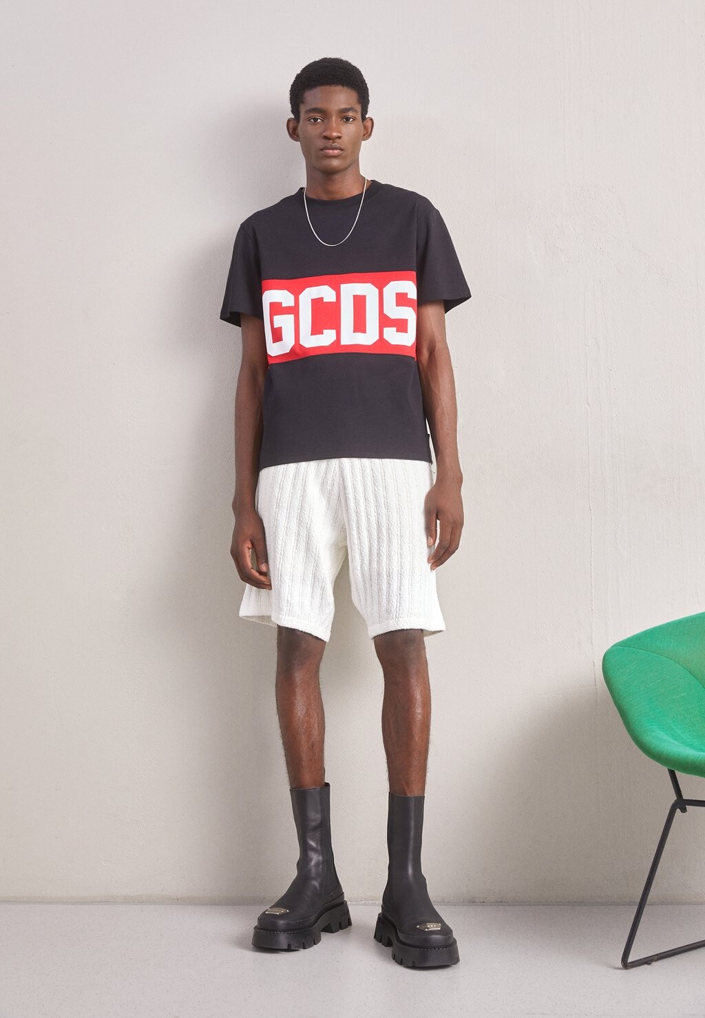 

футболка с принтом Футболка BAND LOGO REGULAR TEE GCDS, черная