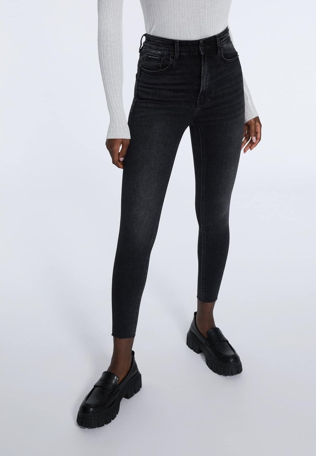 

Джинсы Skinny Fit Stradivarius