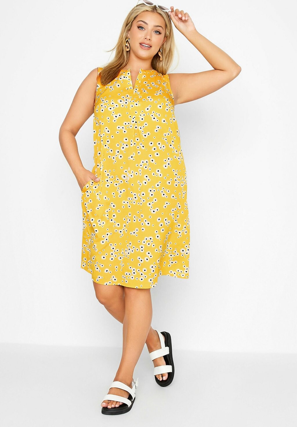 

Летнее платье Yours Clothing, желтый
