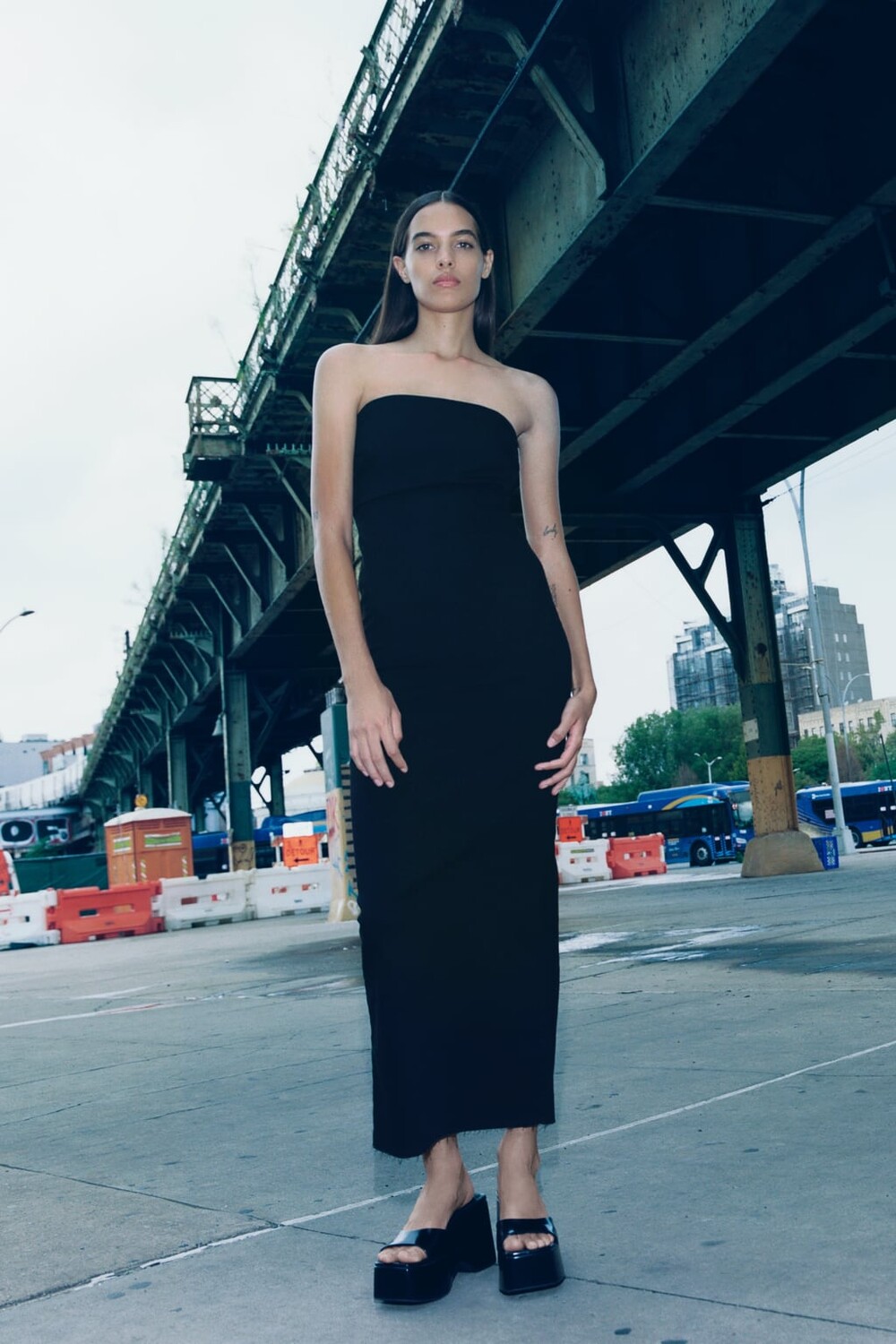 

Джинсовое платье без бретелек ZARA, черный