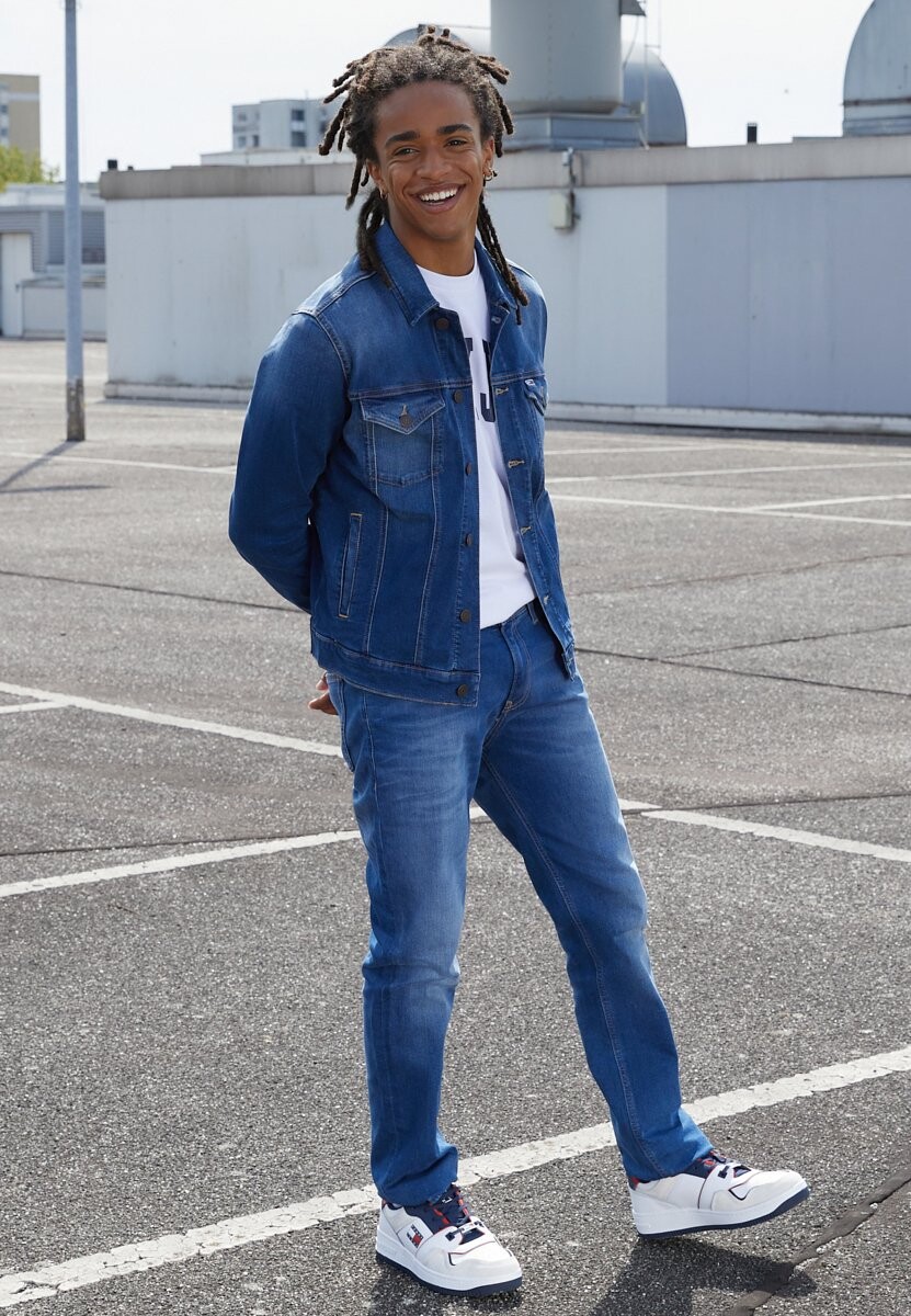 

Джинсовая куртка Tommy Jeans