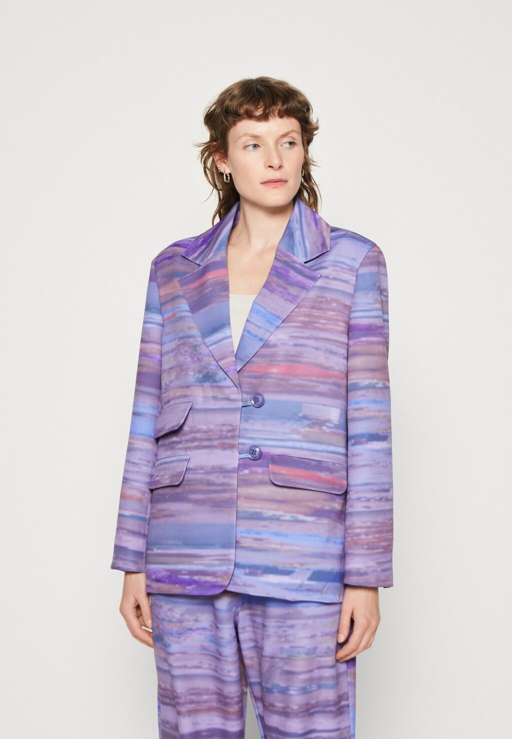 

Блейзер HOSBJERG LINE ADELE, цвет abstract dinner purple