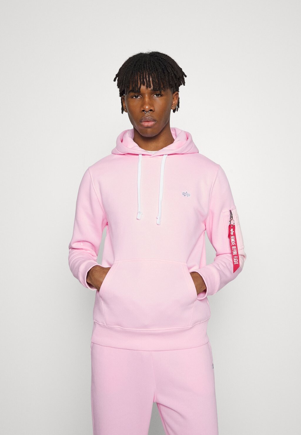 

Толстовка Alpha Industries, пастельно-розовый