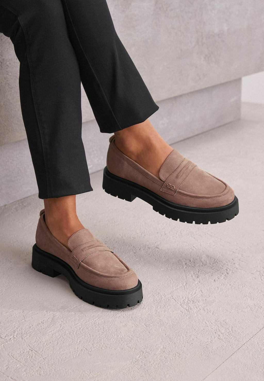 Тапочки FOREVER COMFORT CHUNKY LOAFERS REGULAR FIT Next, цвет mink brown кардиган v neck regular fit next цвет mink brown
