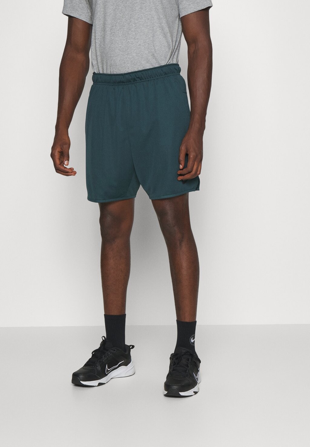 

Спортивные шорты TOTALITY Nike, глубокие джунгли/черный/ярко-зеленый