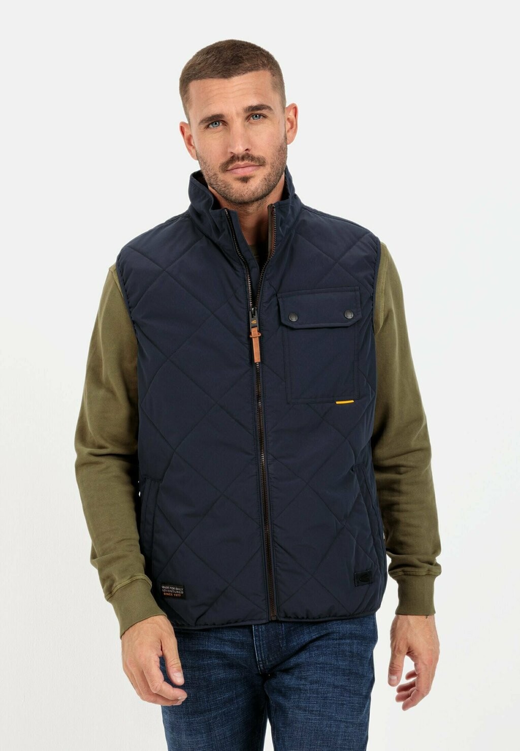 

Жилет camel active