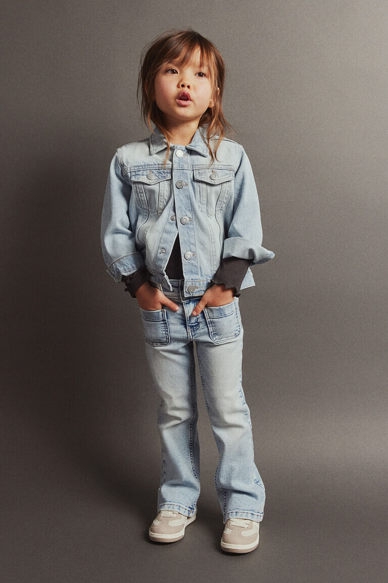 

Расклешенные джинсы суперстрейч H&M, синий
