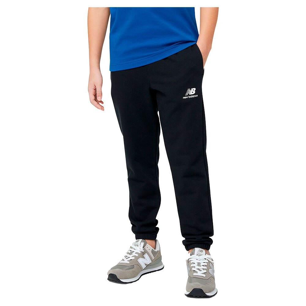 

Брюки New Balance Essentials Stacked Logo French Terry, черный