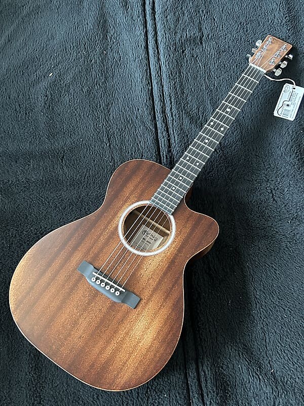 

Акустическая гитара Martin 000CJR-10E Streetmaster Distressed Natural #2731788 4 lbs 0.9 oz