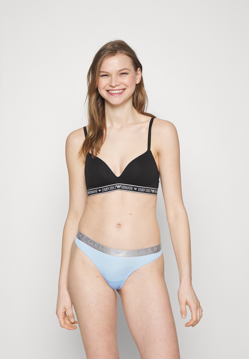 

Стринги Emporio Armani