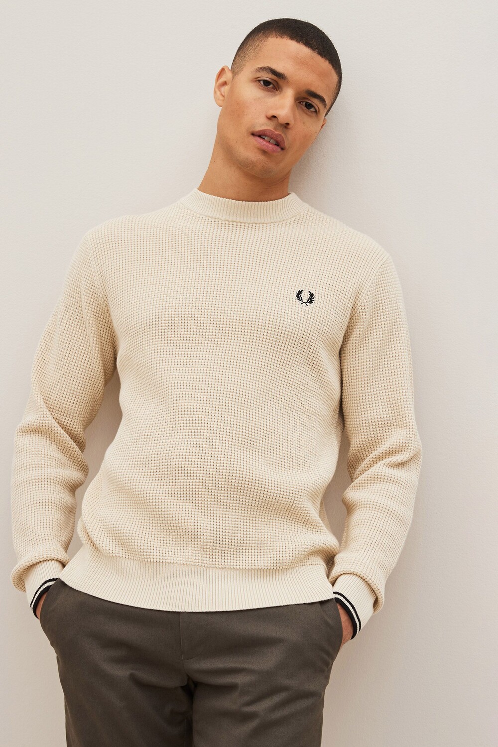 

Свитер с круглым вырезом и вафельной строчкой Fred Perry