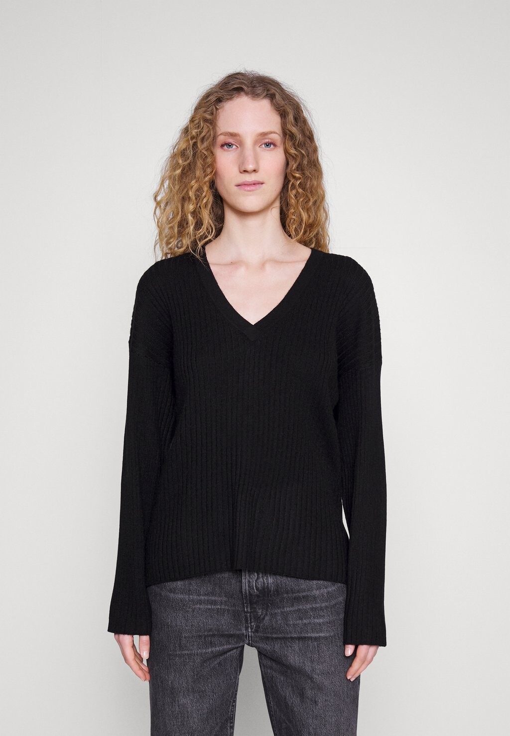 

Джемпер Davida Cashmere, черный