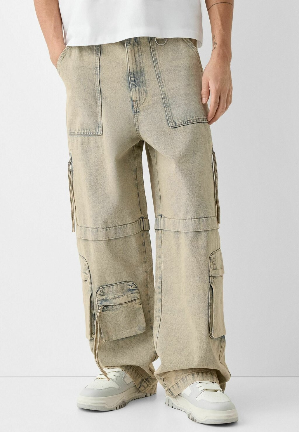 

Джинсы свободного кроя SUPER BAGGY Bershka, цвет light blue