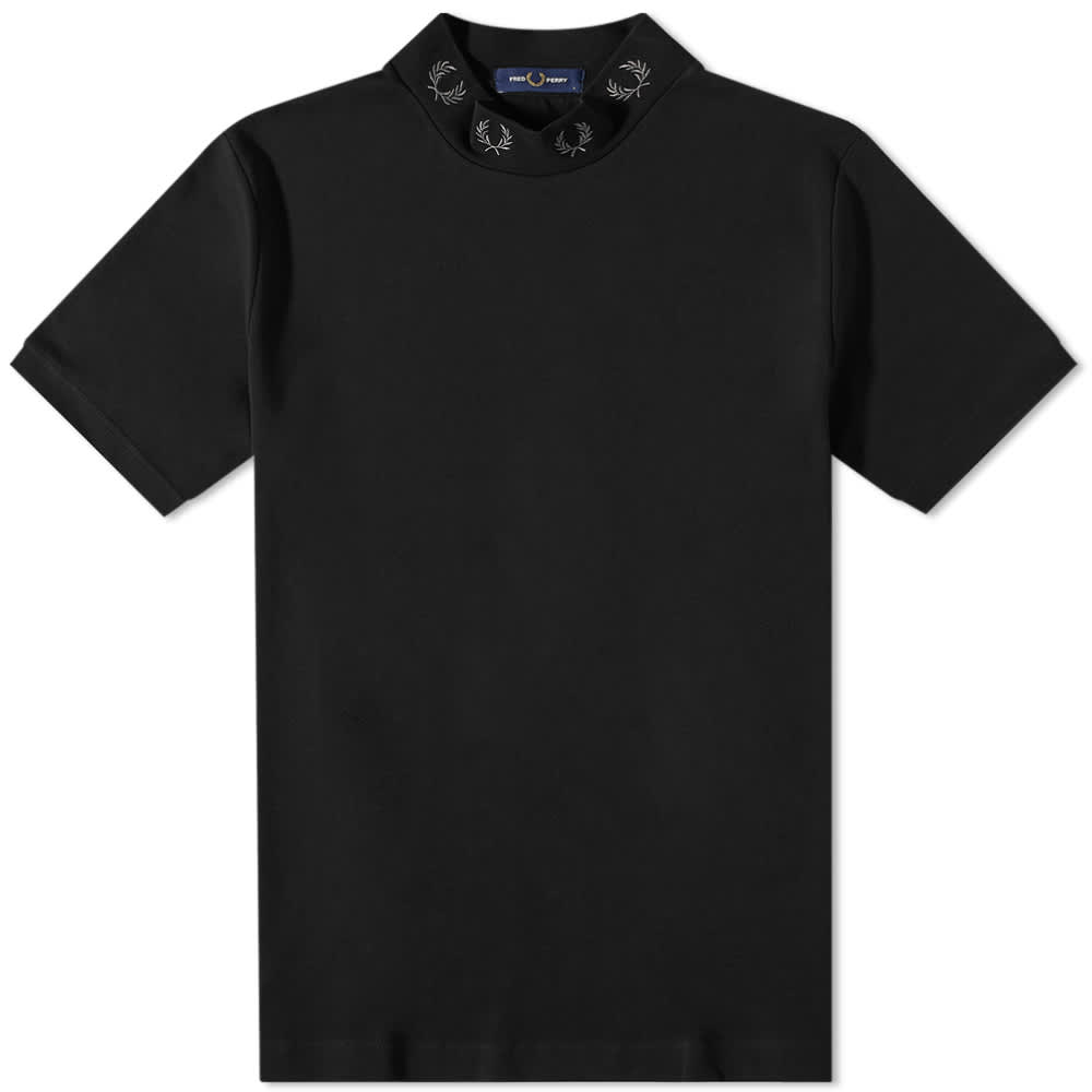 

Футболка с высоким воротником Fred Perry Laurel Wreath, черный