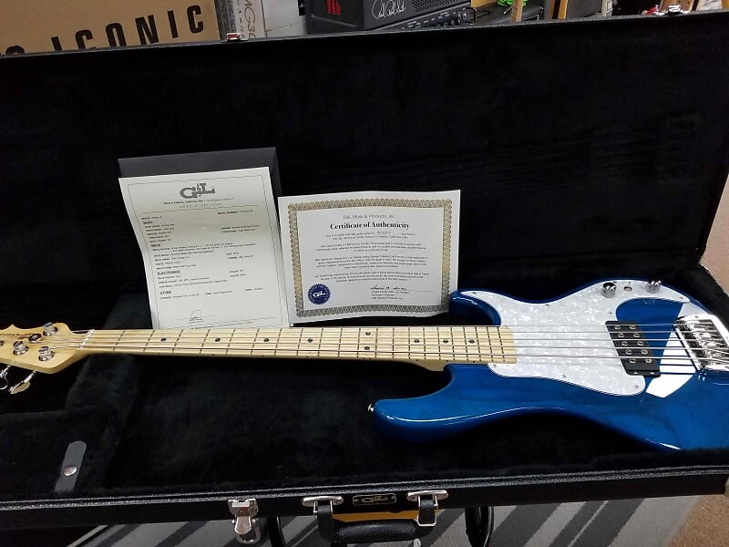 

Басс гитара 2023 G&L Kiloton 5 String Clear Blue Swamp Ash