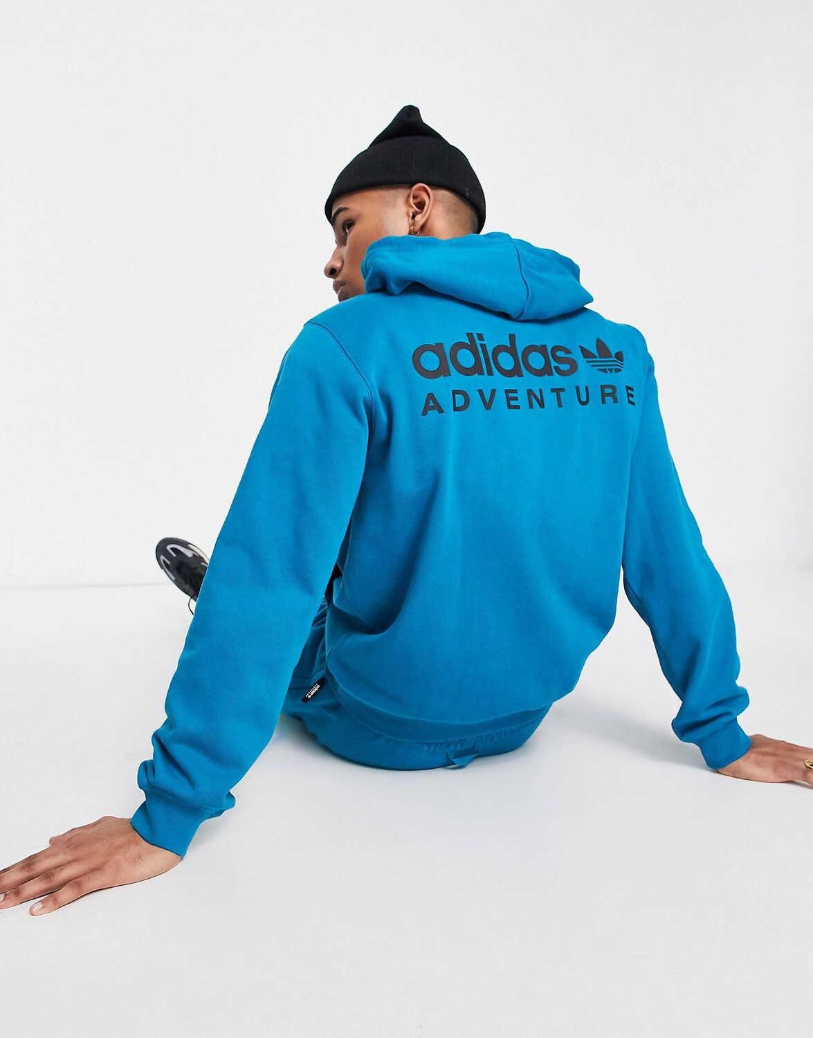 

Худи синего цвета adidas Originals Adventure