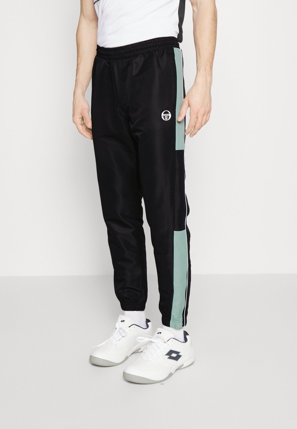 

Спортивные брюки Sergio Tacchini