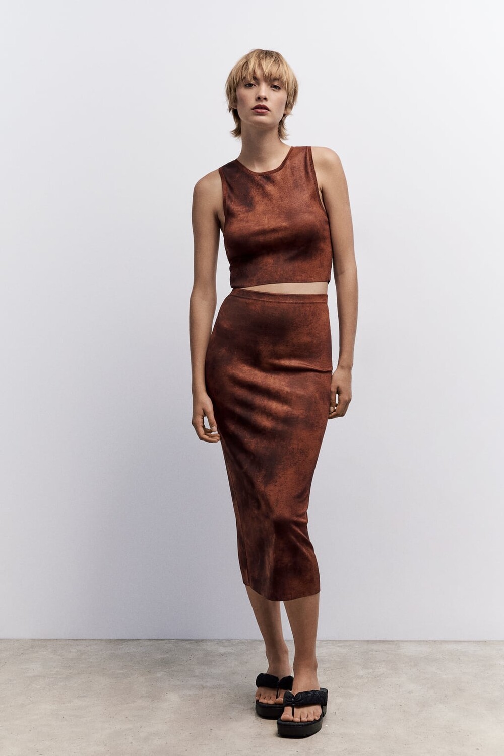 

Вязаный укороченный топ с античной отделкой ZARA, рисунок