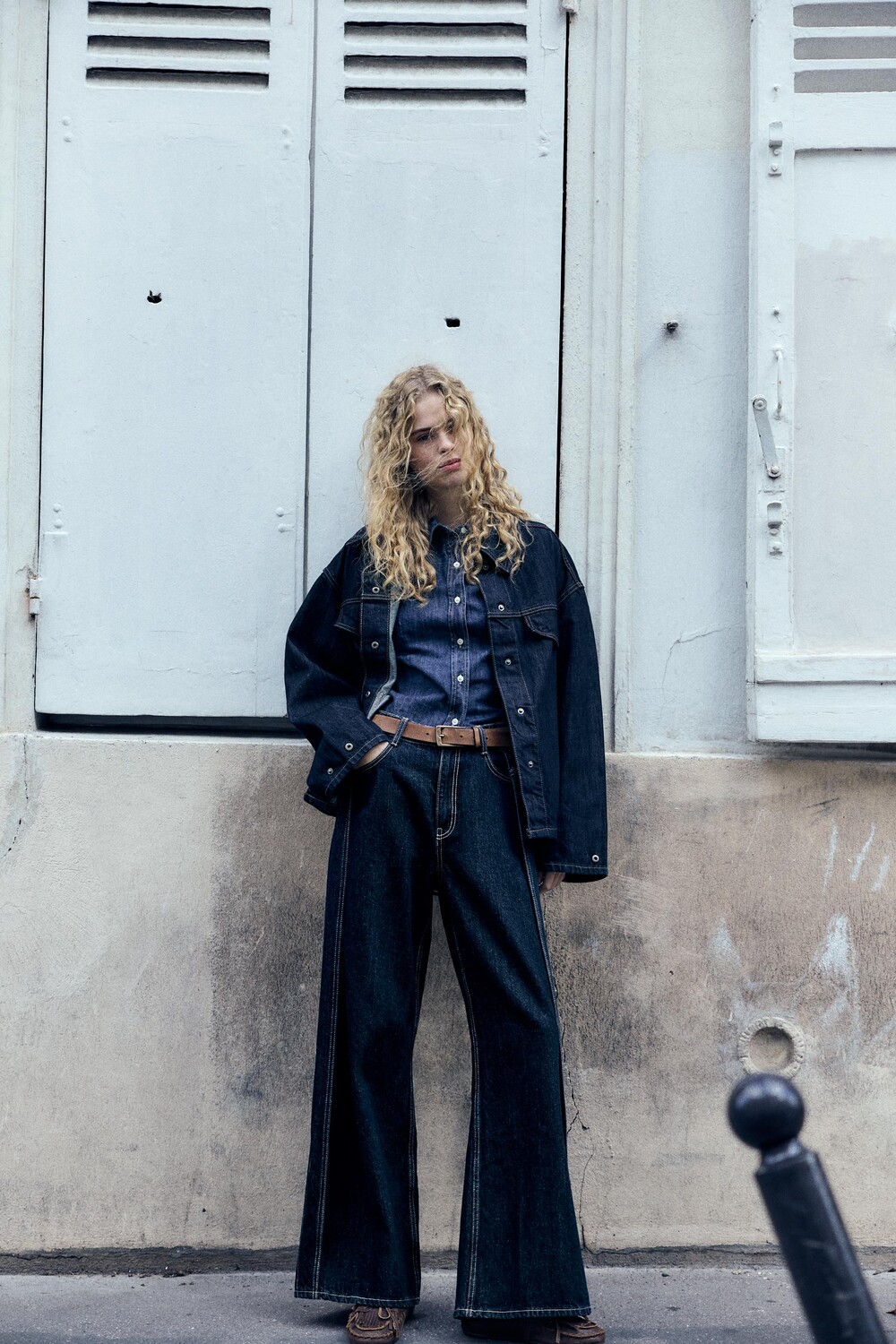 

Джинсы trf со средней талией и длиной ZARA, темно-синий