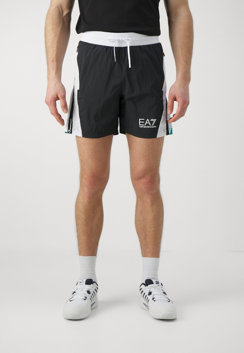 

Шорты спортивные Tennis Club EA7 Emporio Armani, черный