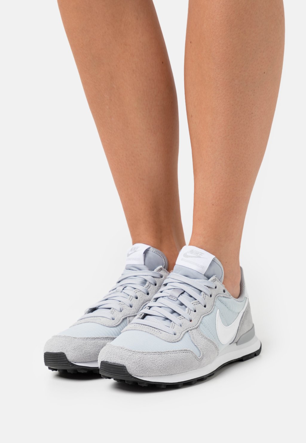 Кроссовки Nike кроссовки jordan point lane pure platinum wolf grey white