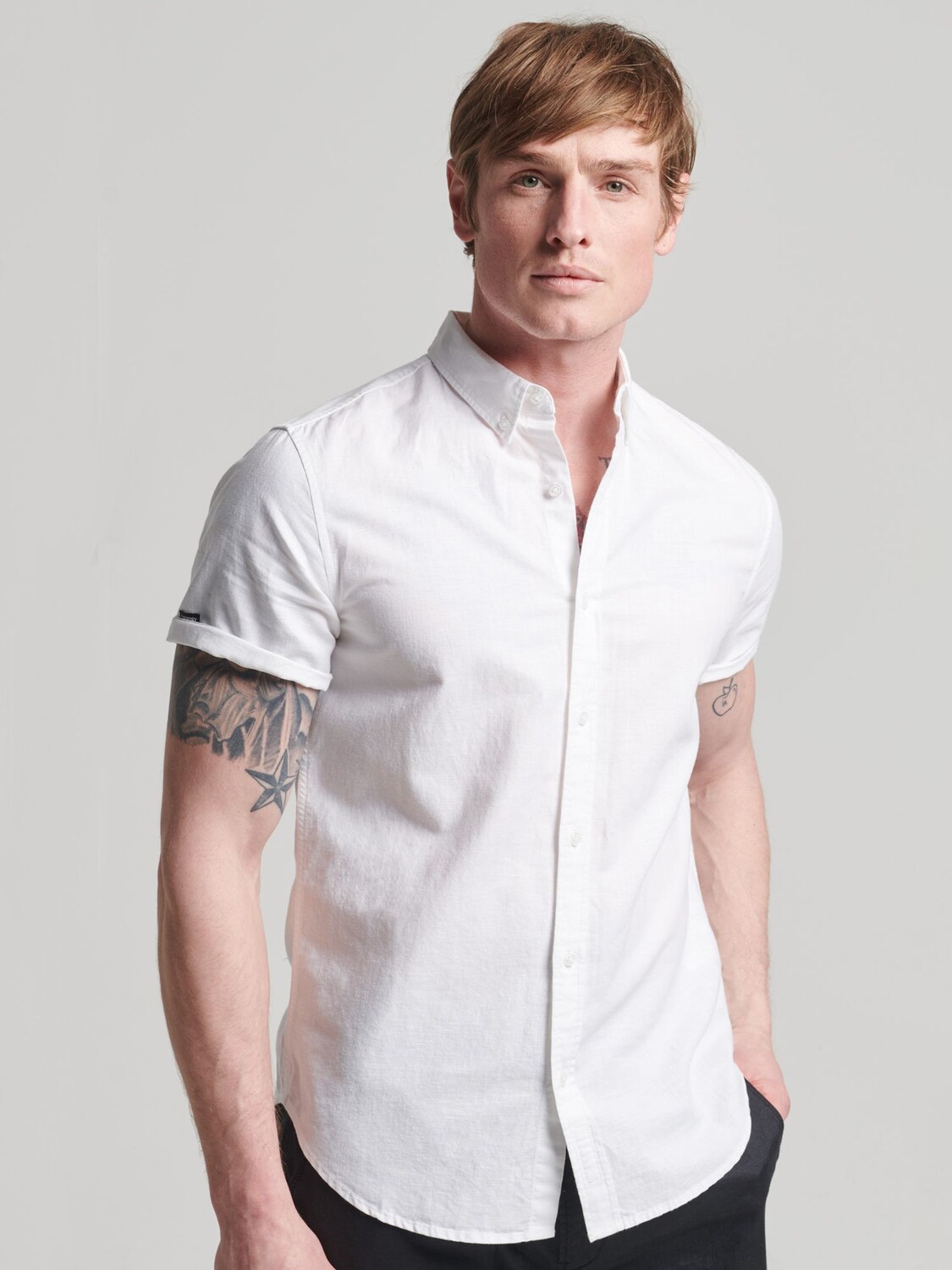 

Рубашка с коротким рукавом Superdry из льняной смеси, оптика
