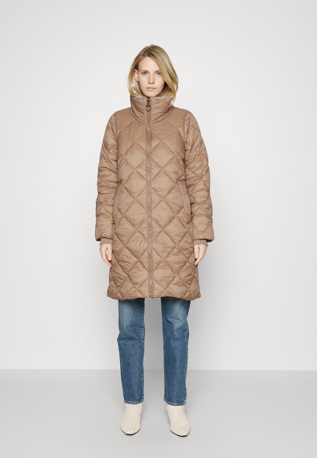 

Зимнее пальто Barbour