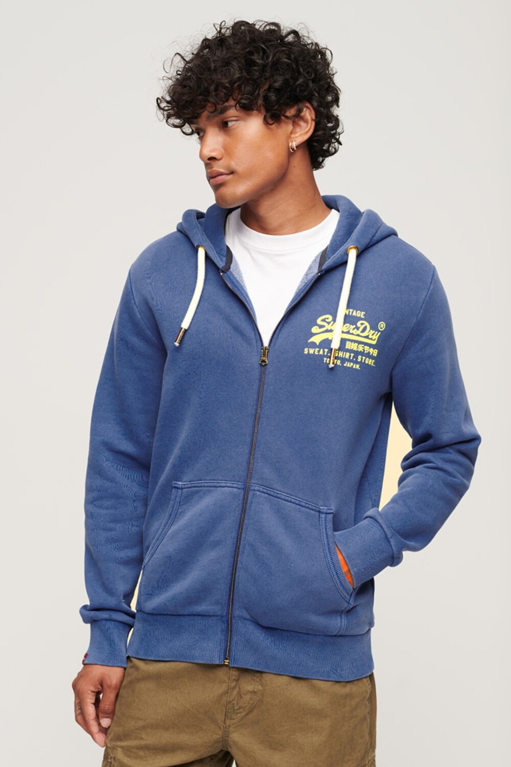

Неоновая толстовка с винтажным логотипом Superdry, синий