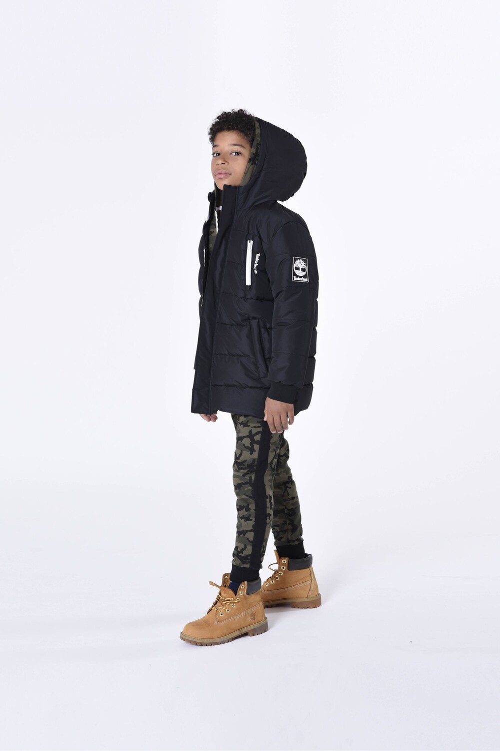 

Черная парка с капюшоном и логотипом Timberland, черный