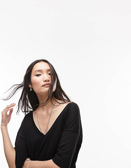 

Черная базовая футболка с напуском и v-образным вырезом Topshop Premium, Черный