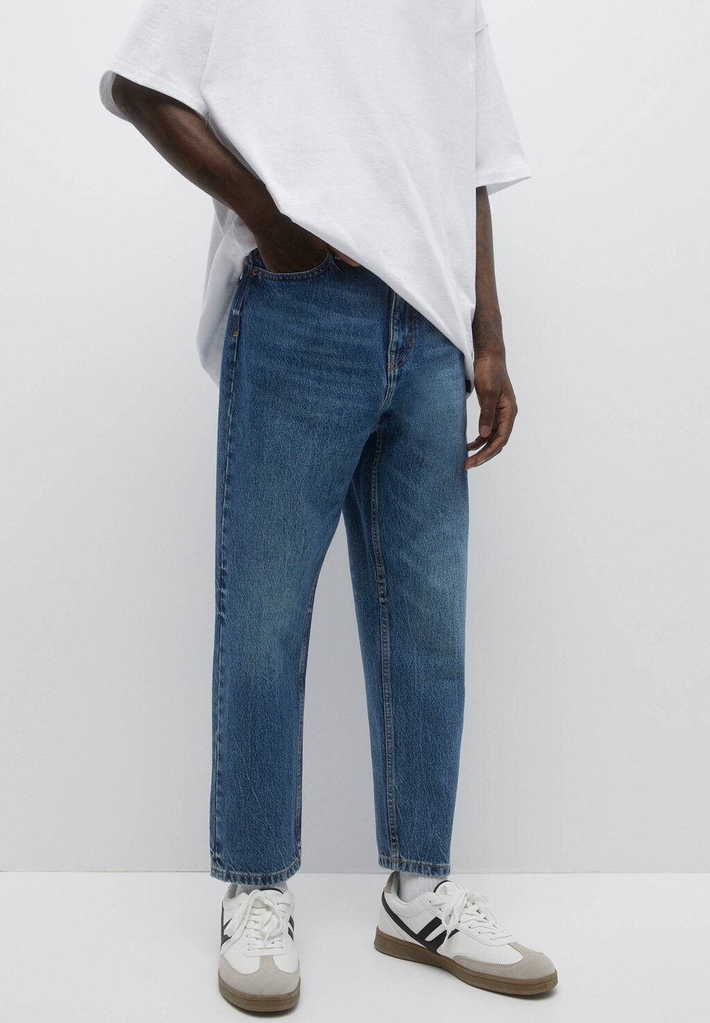 

Джинсы свободного кроя PULL&BEAR