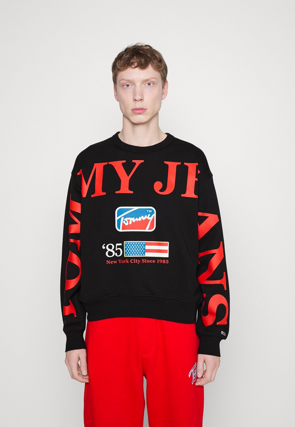 

Толстовка Tommy Jeans, черный