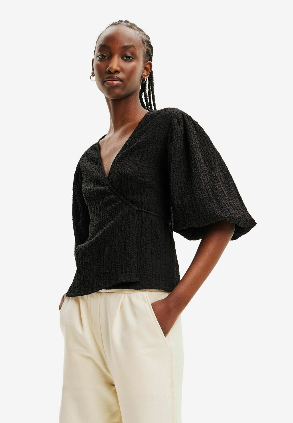 

Блузка Desigual, черный