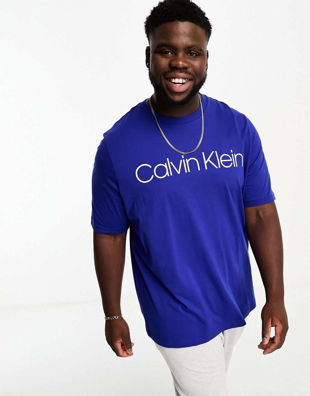 

Синяя футболка с логотипом Calvin Klein Big & Tall