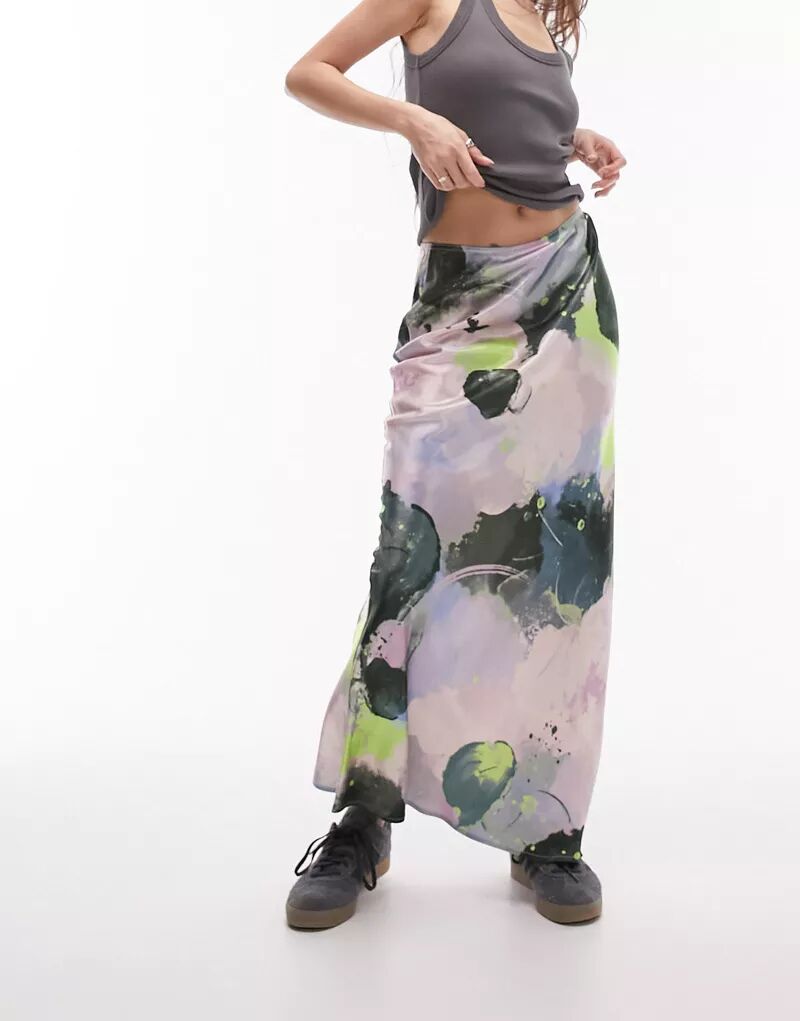 Атласная юбка макси косого кроя с принтом граффити Topshop