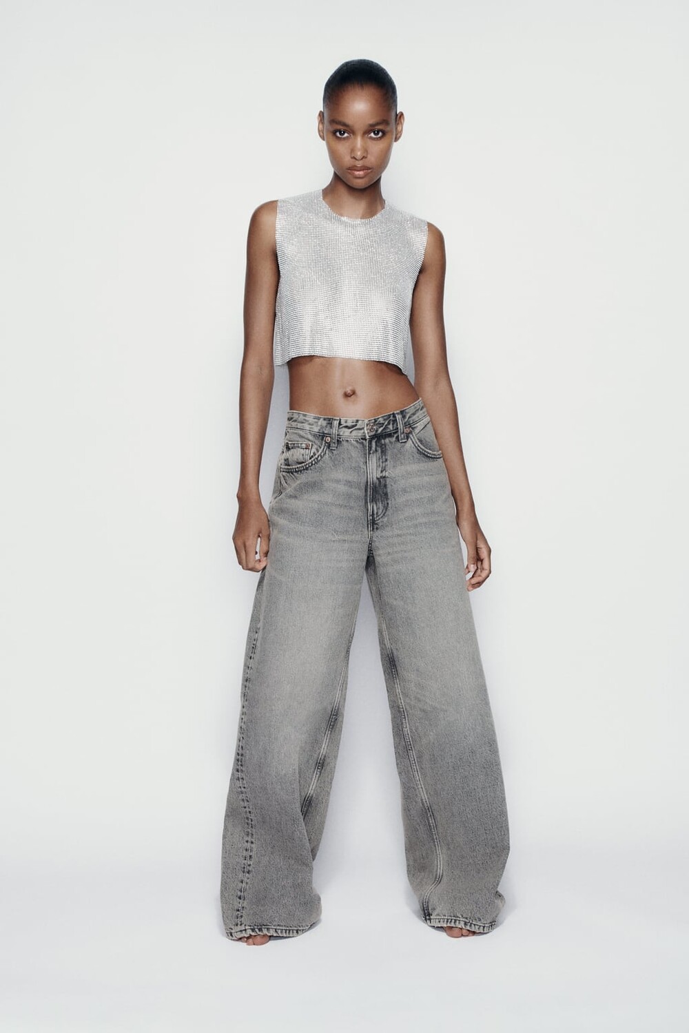 

Топ металлик со стразами ZARA, серебряный