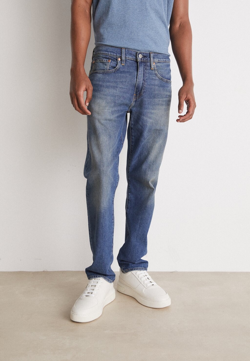 

Джинсы прямого кроя Levi's