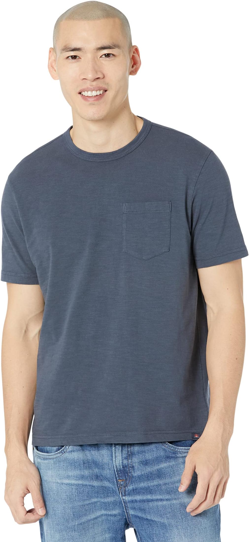 цена Выцветшая футболка с карманами Faherty, цвет Dune Navy