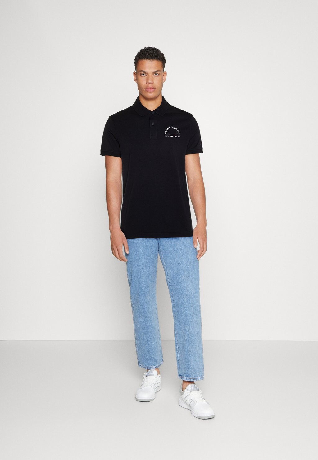 

Поло SHADOW UNISEX Tommy Hilfiger, небо пустыни