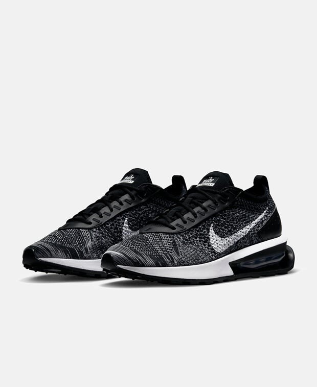 

Кроссовки Nike, икра черная