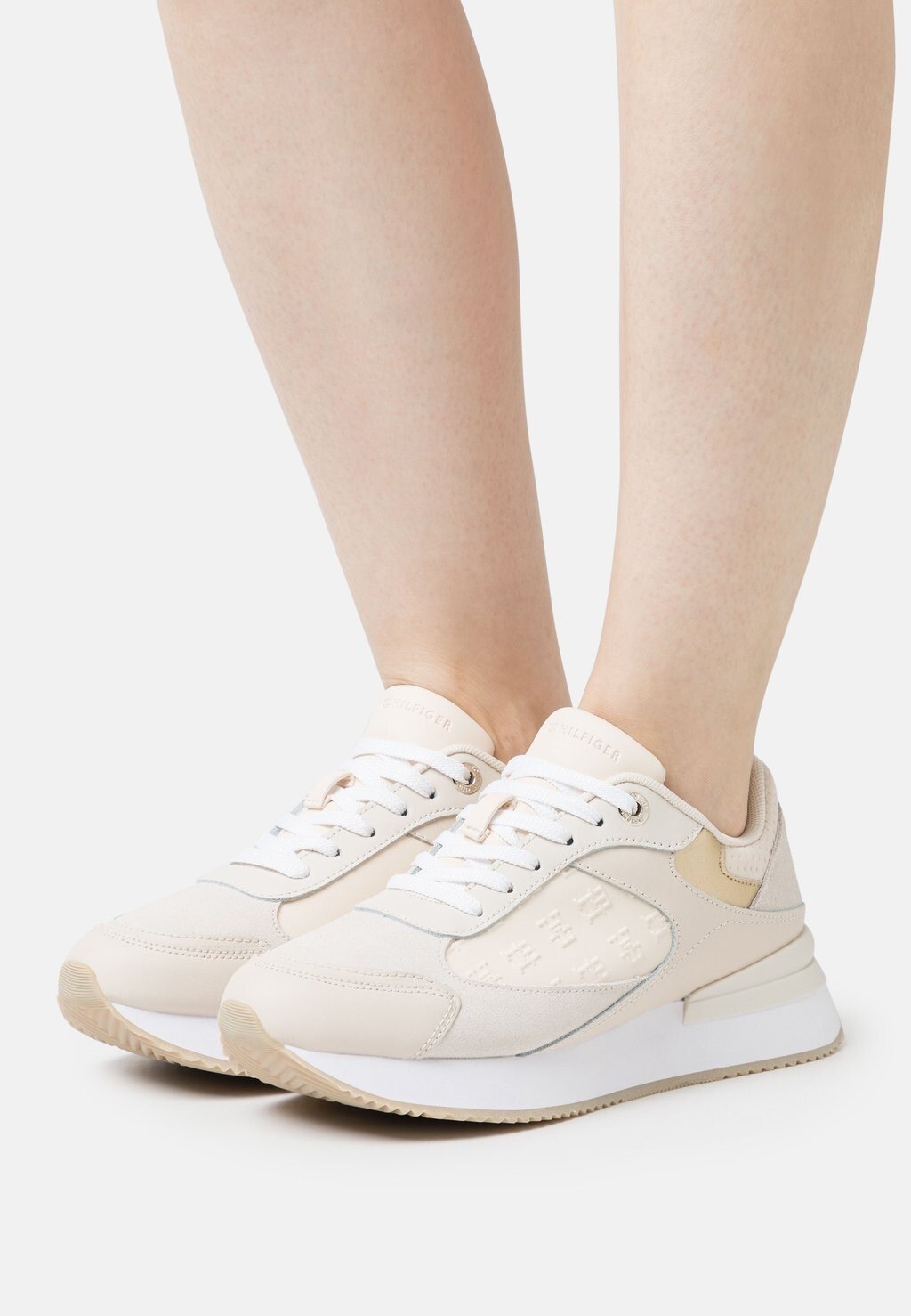 

Кроссовки Tommy Hilfiger Elevated Embossed Runner, цвет сахарного тростника