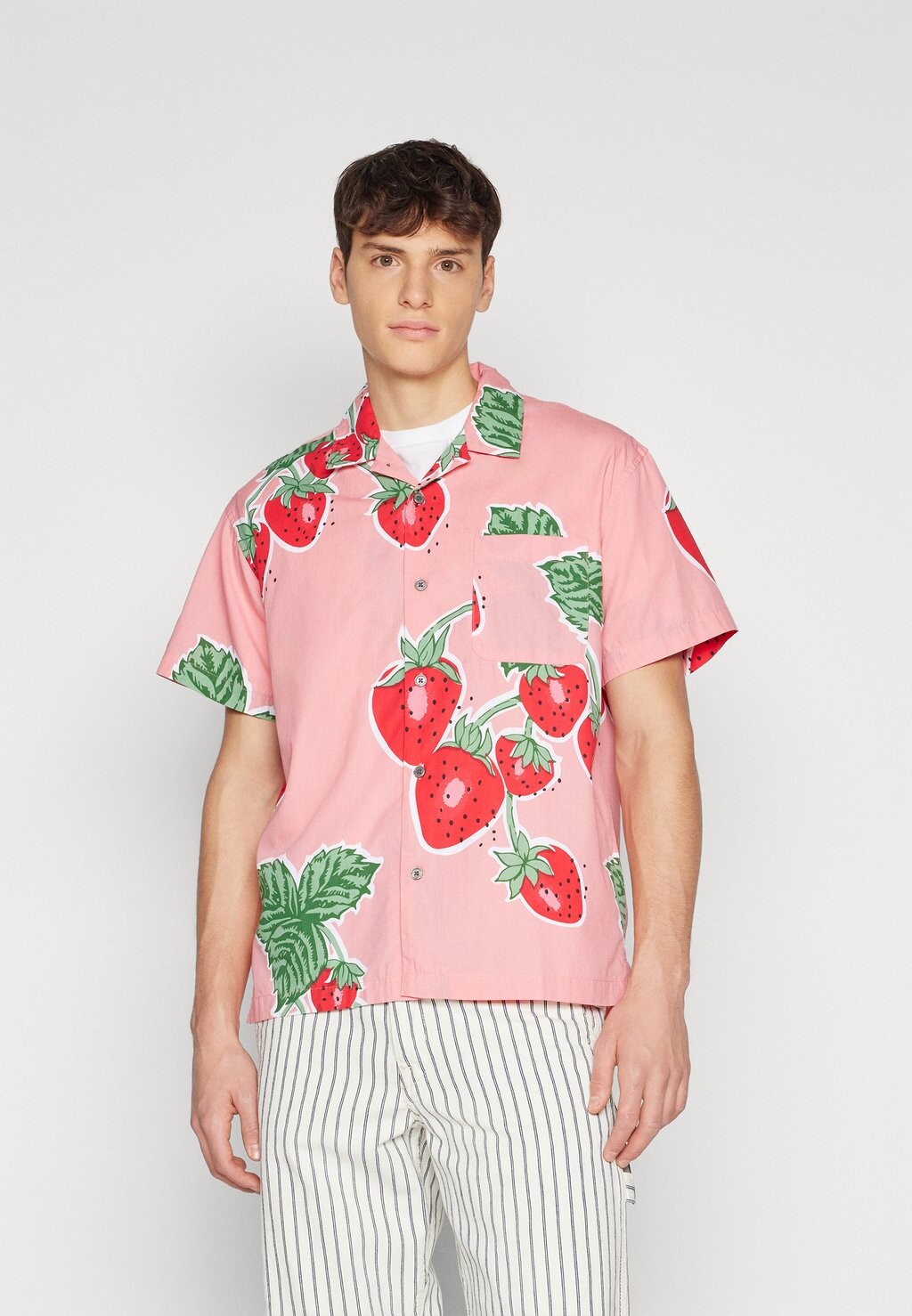 

Рубашка JUMBO BERRIES UNISEX Obey Clothing, цвет flamingo pink/multi