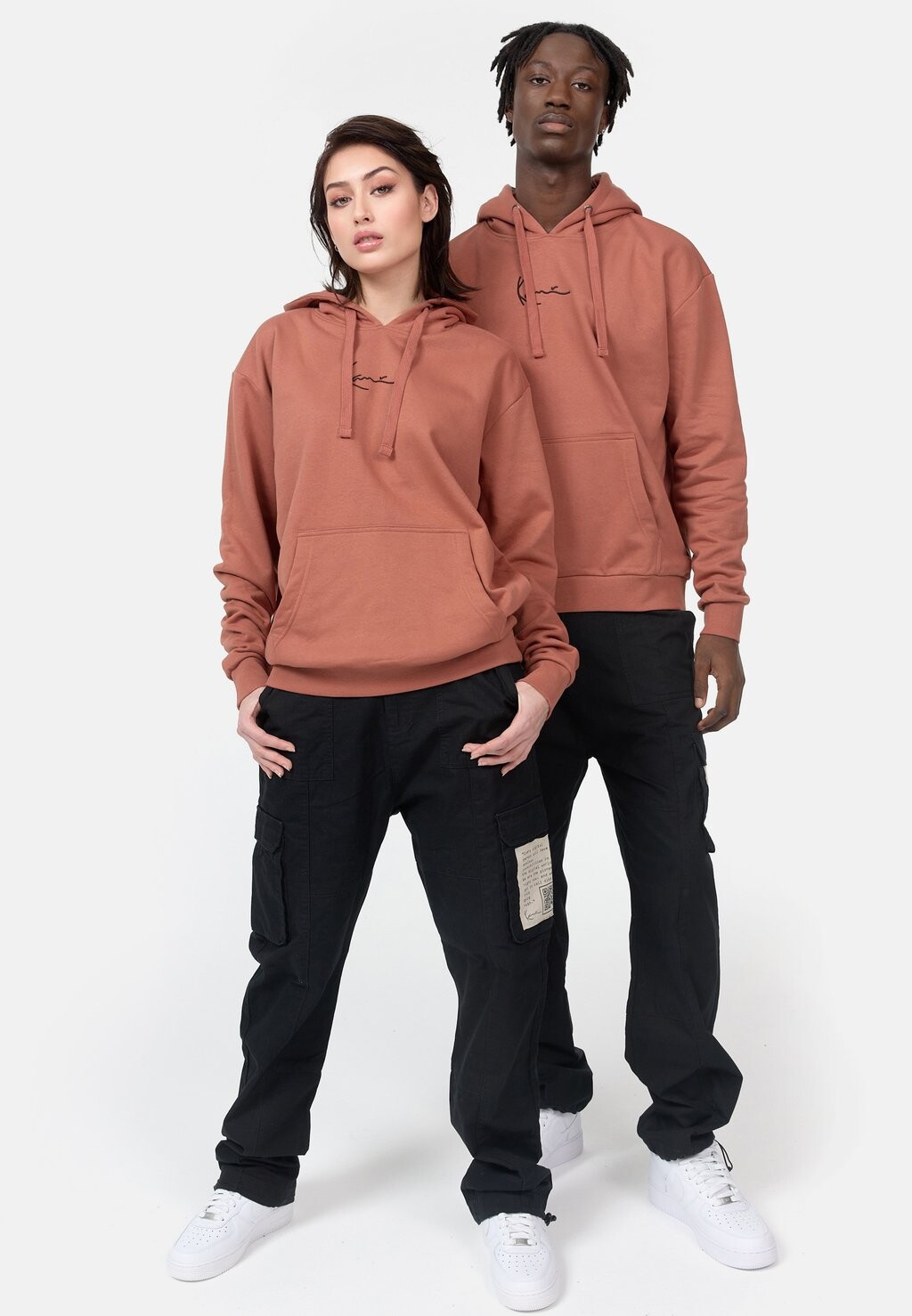 

Худи Small Signature Essential Hoodie Unisex Karl Kani, тёмно-медный