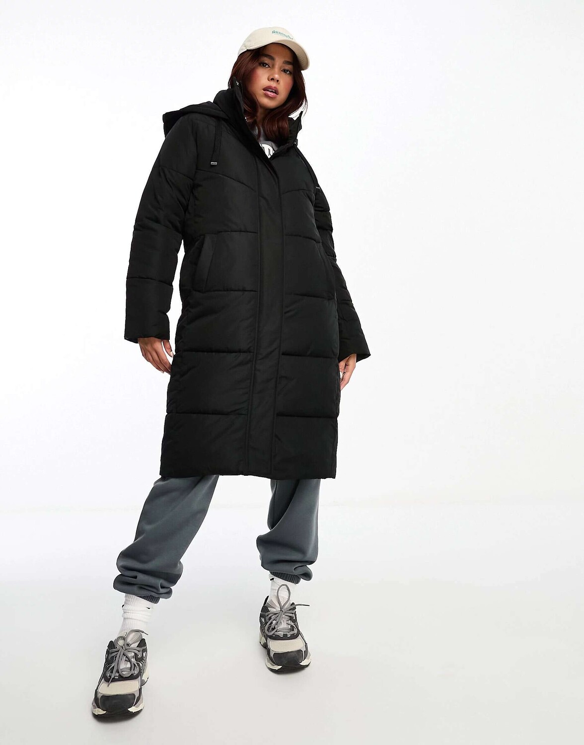 

Черное длинное пуховое пальто с капюшоном New Look, Черный