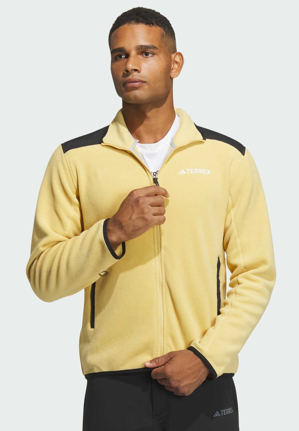 

Флисовая куртка FULL adidas Sportswear, цвет oat